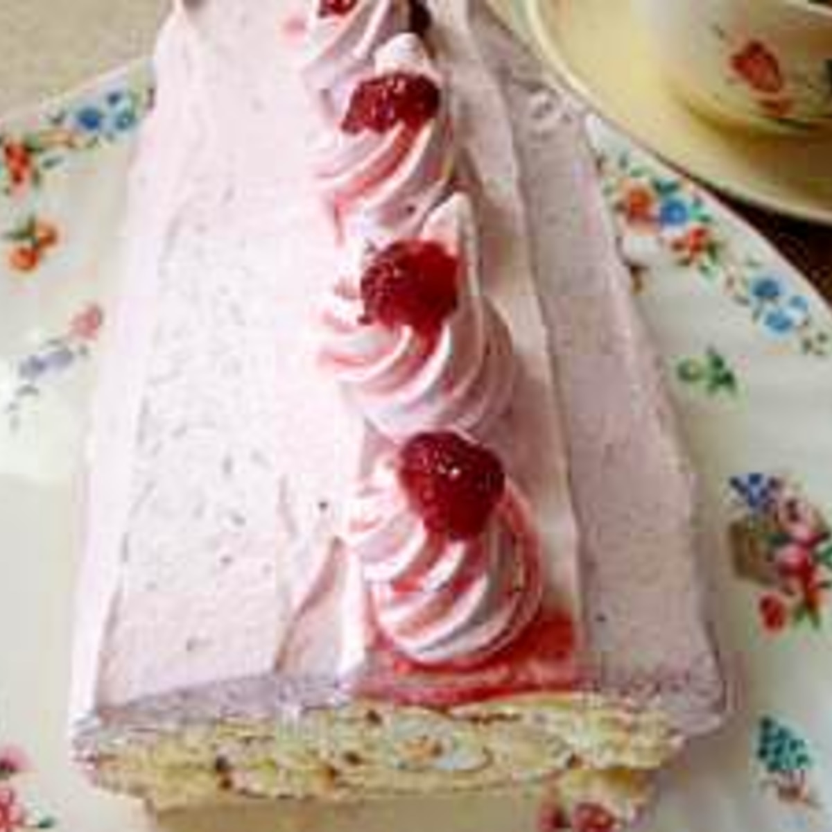 スイスロールで簡単 イチゴのロールケーキ レシピ 作り方 By Shimo9756 楽天レシピ